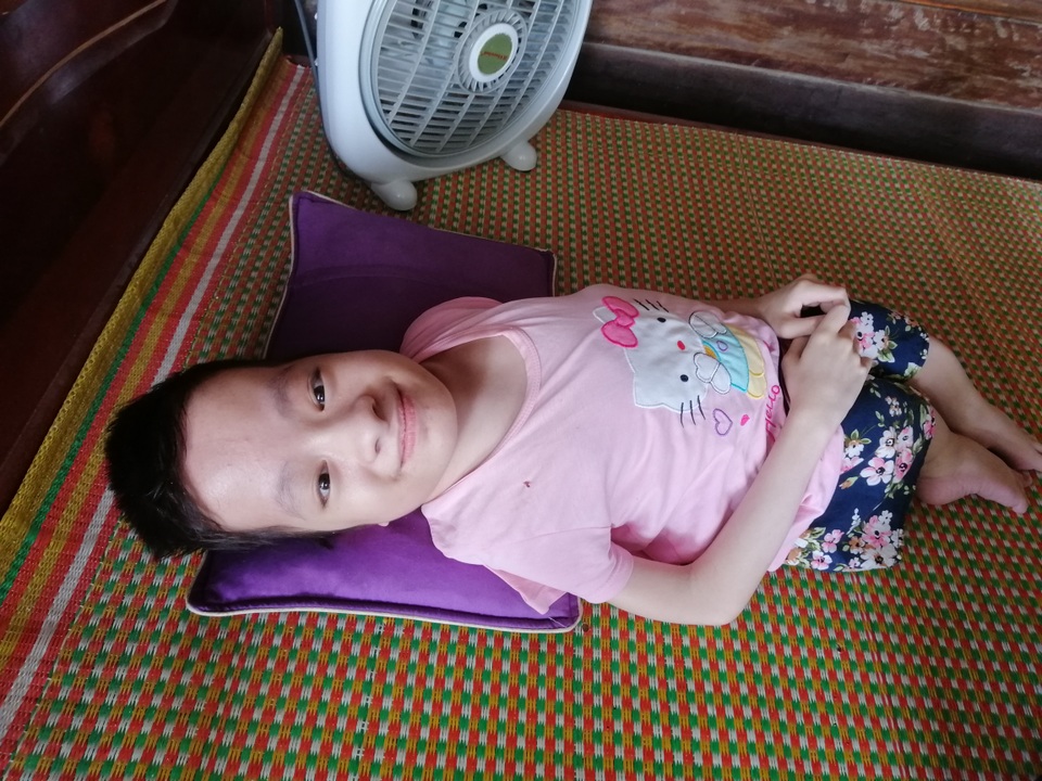 Người phụ nữ gần 20 năm quần quật nuôi chồng con chạy thận và xương thuỷ tinh - 1 Người phụ nữ gần 20 năm quần quật nuôi chồng con chạy thận và xương thuỷ tinh - 1