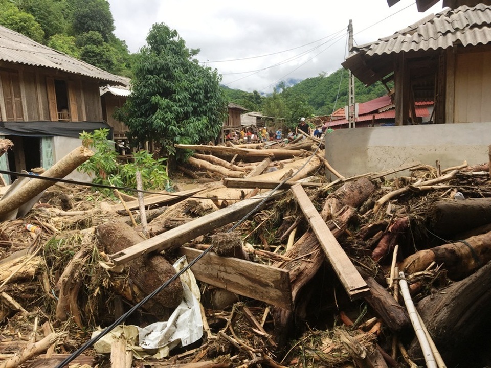 Òa khóc trước cảnh tan hoang sau cơn “đại hồng thủy” ở nơi đại ngàn - 6