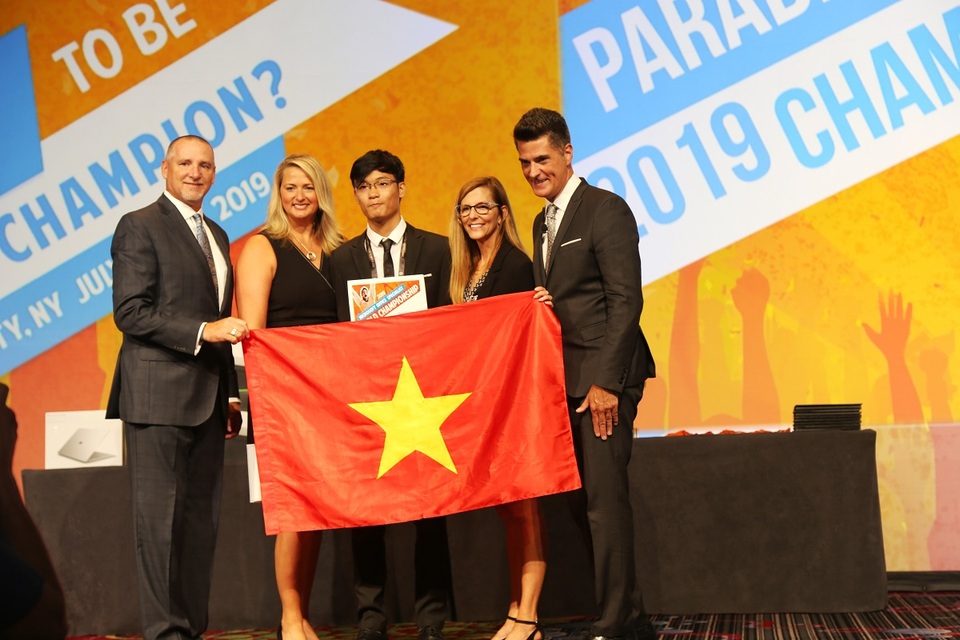 Nam sinh Ngoại thương đoạt huy chương đồng giải Tin học văn phòng thế giới 2019 - 1 Nam sinh Ngoại thương đoạt huy chương đồng giải Tin học văn phòng thế giới 2019 - 1