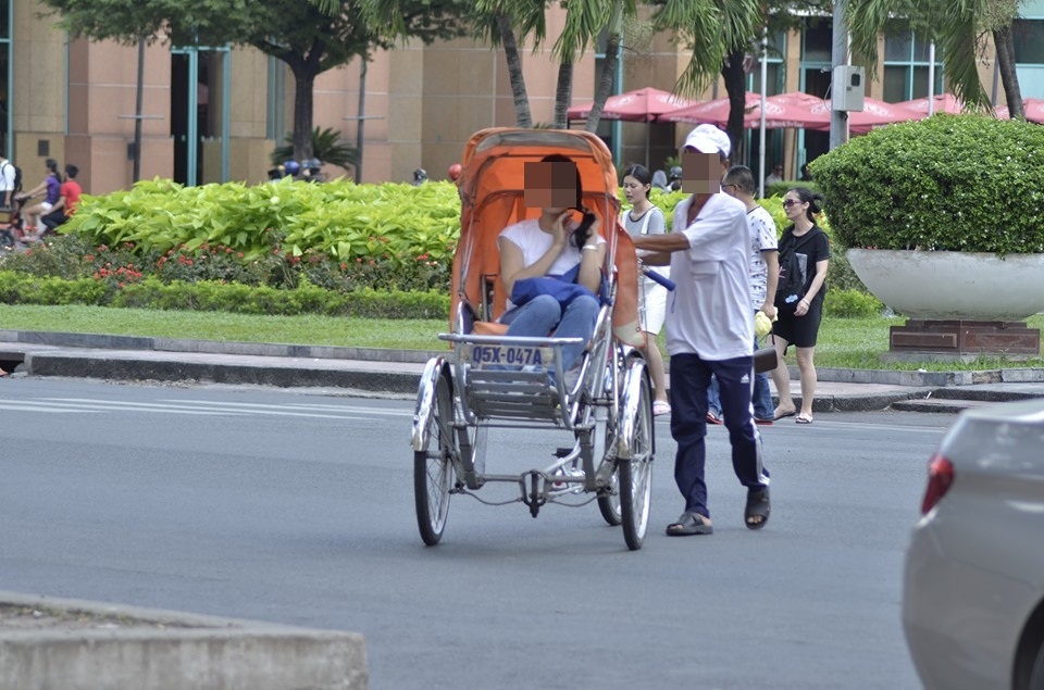Du khách Nhật bị “chém” 2,9 triệu đồng cho cuốc xích lô 5 phút: Nguy hiểm cho ngành du lịch - 1 Du khách Nhật bị “chém” 2,9 triệu đồng cho cuốc xích lô 5 phút: Nguy hiểm cho ngành du lịch - 1