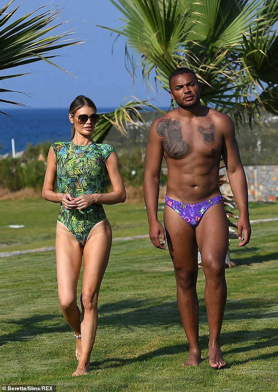 Chloe Sims đẹp như mộng với áo tắm - 1 Chloe Sims đẹp như mộng với áo tắm - 1