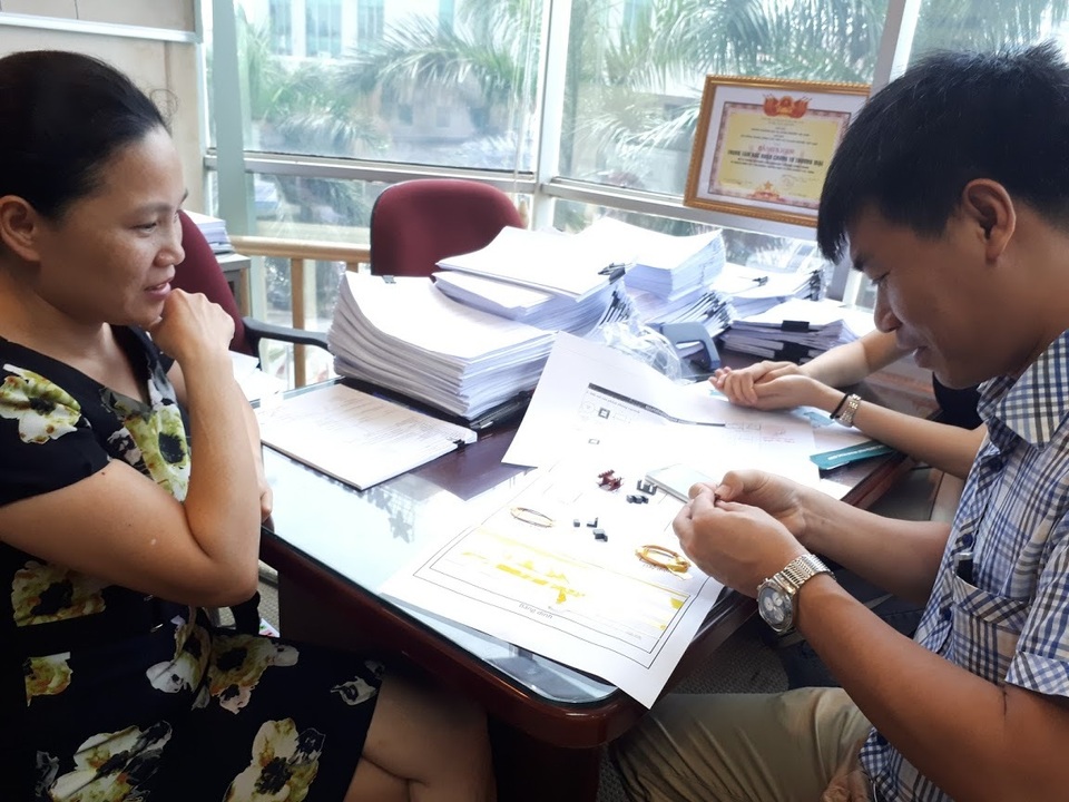 Kẻ tiếp tay hàng Trung Quốc đi Mỹ, xử hình sự không khoan nhượng - 2 Kẻ tiếp tay hàng Trung Quốc đi Mỹ, xử hình sự không khoan nhượng - 2