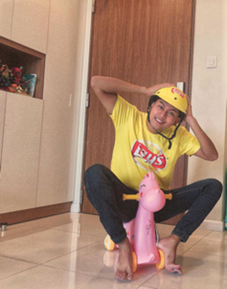 Giới trẻ Việt nhuộm vàng mạng xã hội cùng thông điệp “Ngày vàng lan toả niềm vui” - 2 Giới trẻ Việt nhuộm vàng mạng xã hội cùng thông điệp “Ngày vàng lan toả niềm vui” - 2