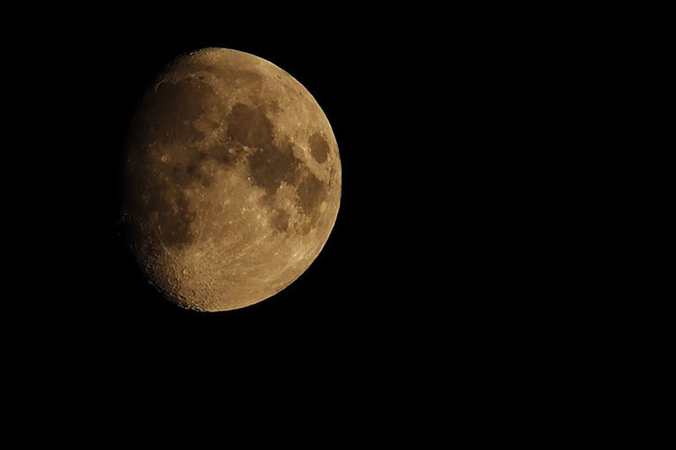 Mặt Trăng “già” hơn 100 triệu năm so với những gì chúng ta từng biết - 1