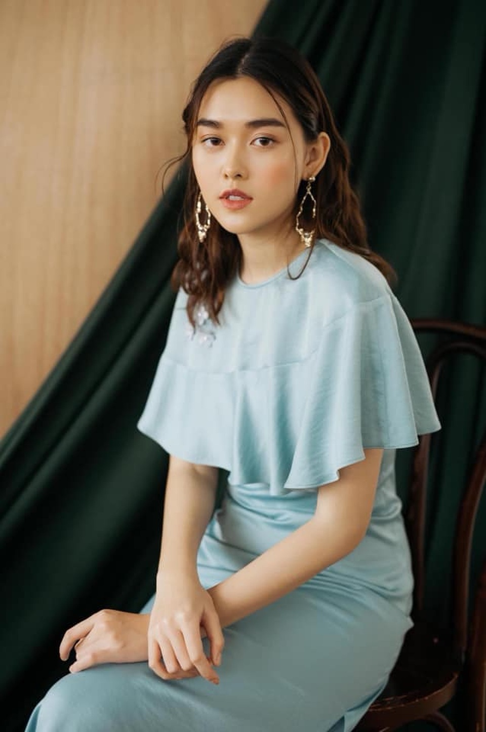 Á hậu Miss World Việt Nam từng là hot girl trường Phan Đình Phùng - 13 Á hậu Miss World Việt Nam từng là hot girl trường Phan Đình Phùng - 13