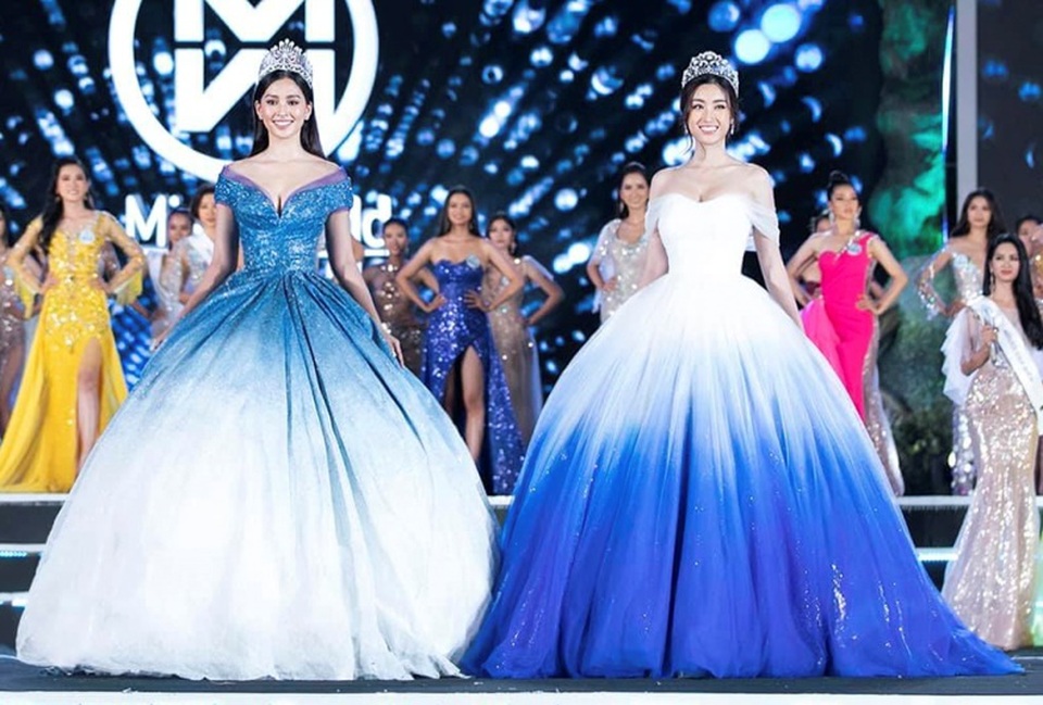 Hoàng Thùy gây sốc với bikini “tí hon” - 5