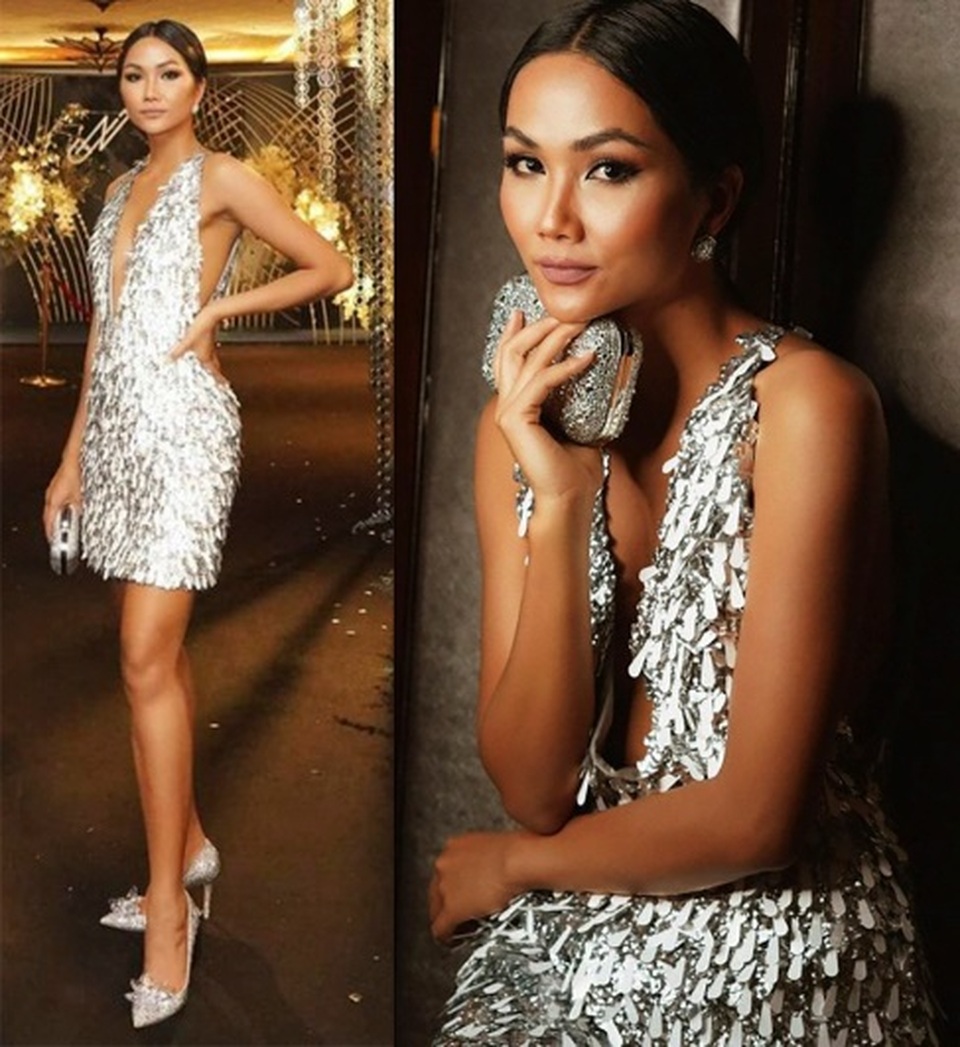 Hoàng Thùy gây sốc với bikini “tí hon” - 14