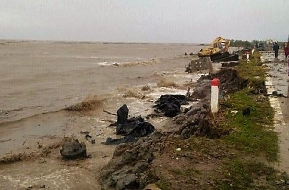 Chủ tịch Cà Mau: Không để người dân sống cảnh “màn trời chiếu đất” - 5 Chủ tịch Cà Mau: Không để người dân sống cảnh “màn trời chiếu đất” - 5