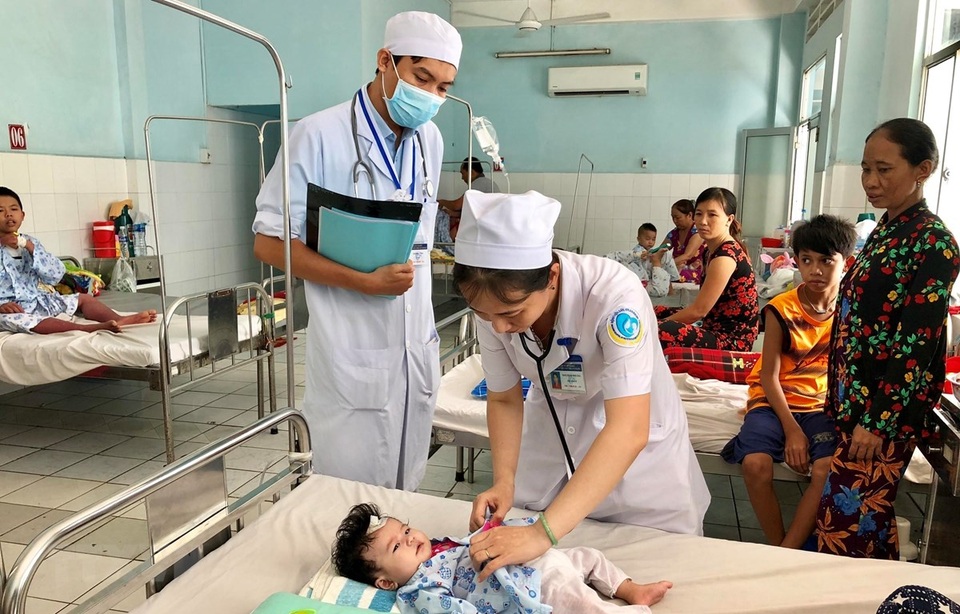 Đề cao cảnh giác khi dịch sốt xuất huyết vào mùa - 1 Đề cao cảnh giác khi dịch sốt xuất huyết vào mùa - 1