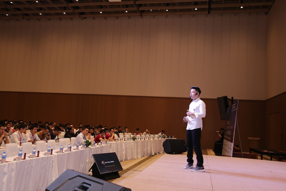 Hà Tuấn Khang, CEO SEO Cộng Hưởng: Nếu không có áp lực thì chắc mình… về hưu sớm - 2 Hà Tuấn Khang, CEO SEO Cộng Hưởng: Nếu không có áp lực thì chắc mình… về hưu sớm - 2
