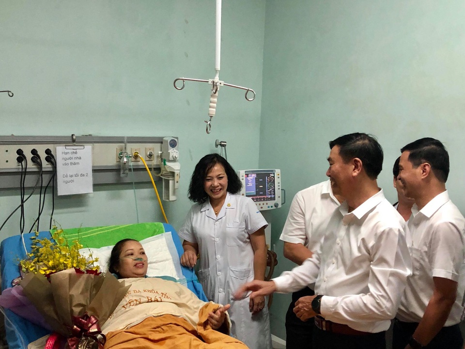 Ly kỳ 7 ngày thoát khỏi cõi chết của thai phụ đột ngột ngừng tuần hoàn, phải truyền 30 lít máu - 1 Ly kỳ 7 ngày thoát khỏi cõi chết của thai phụ đột ngột ngừng tuần hoàn, phải truyền 30 lít máu - 1