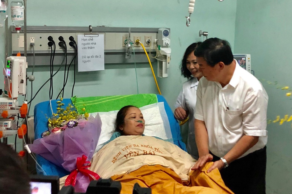 Ly kỳ 7 ngày thoát khỏi cõi chết của thai phụ đột ngột ngừng tuần hoàn, phải truyền 30 lít máu - 2 Ly kỳ 7 ngày thoát khỏi cõi chết của thai phụ đột ngột ngừng tuần hoàn, phải truyền 30 lít máu - 2