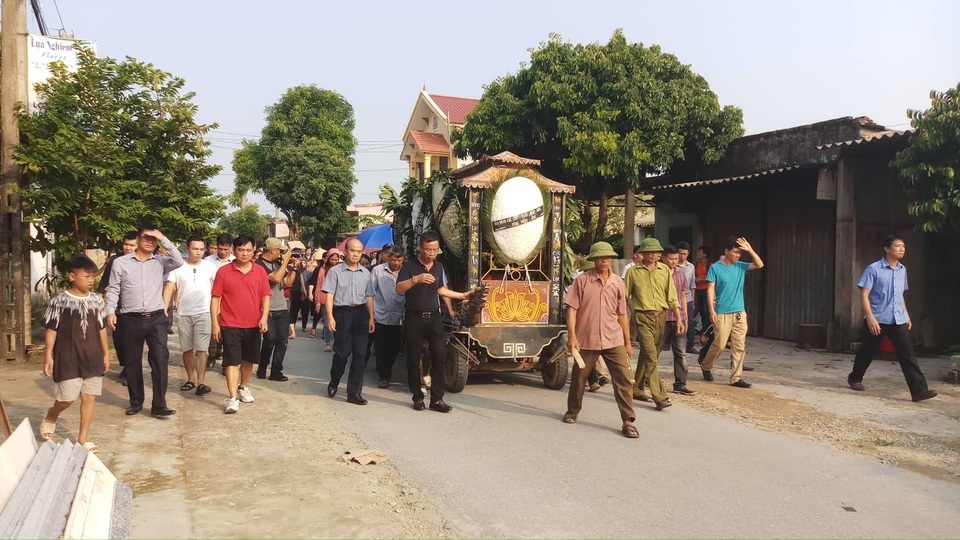 “Giờ đây mẹ không được nghe tiếng con chào mỗi khi đi học về nữa rồi” - 3 “Giờ đây mẹ không được nghe tiếng con chào mỗi khi đi học về nữa rồi” - 3