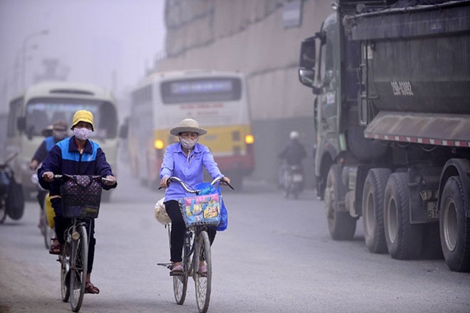 Hiểm họa khôn lường từ việc sống chung với ô nhiễm không khí - 1 Hiểm họa khôn lường từ việc sống chung với ô nhiễm không khí - 1
