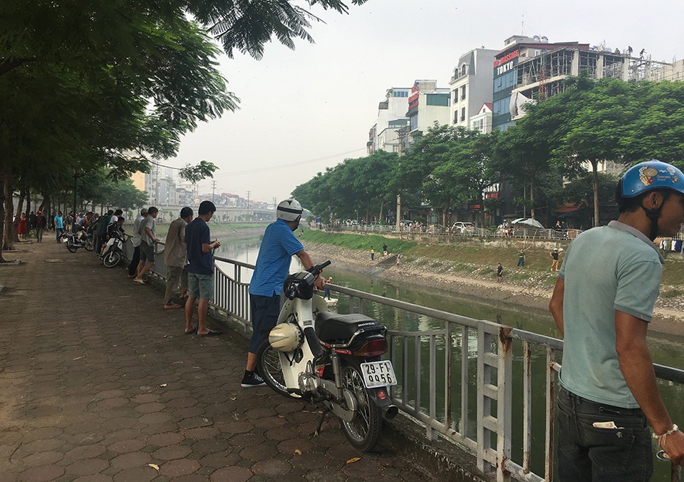 Dân câu kiếm cá sông Tô Lịch dễ như đi chơi - 1 Dân câu kiếm cá sông Tô Lịch dễ như đi chơi - 1