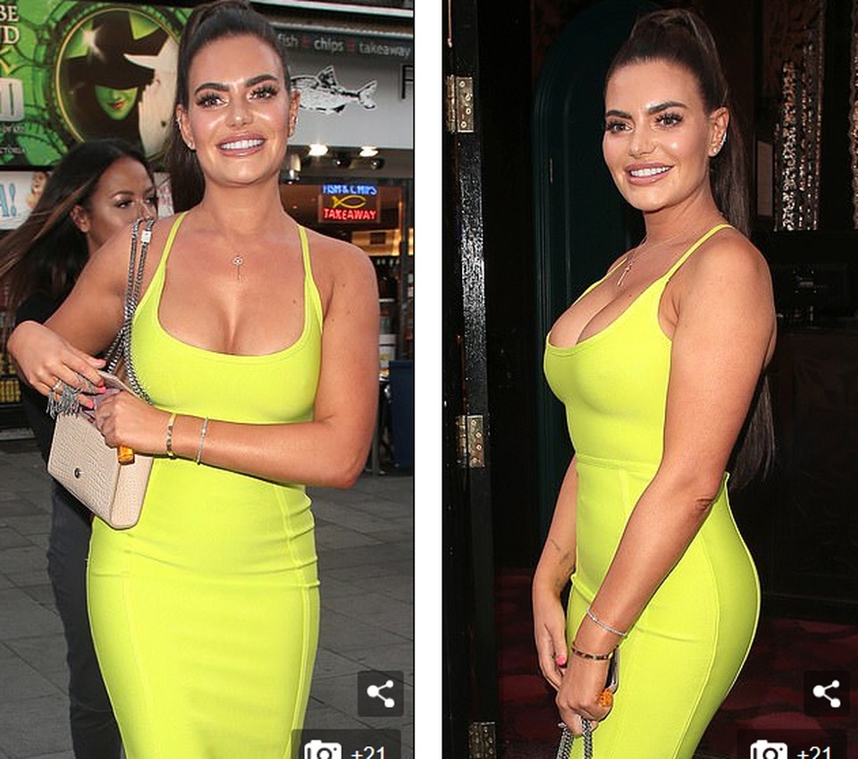 Megan Barton diện váy ôm sát khoe ngực căng tràn - 1 Megan Barton diện váy ôm sát khoe ngực căng tràn - 1