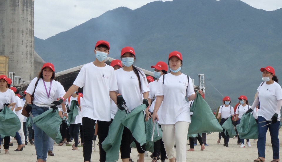 Hơn 800 tình nguyện viên cùng “Giải cứu đại dương” ở Đà Nẵng - 1 Hơn 800 tình nguyện viên cùng “Giải cứu đại dương” ở Đà Nẵng - 1