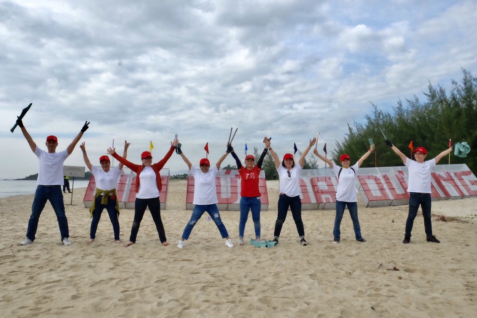 Hơn 800 tình nguyện viên cùng “Giải cứu đại dương” ở Đà Nẵng - 6 Hơn 800 tình nguyện viên cùng “Giải cứu đại dương” ở Đà Nẵng - 6