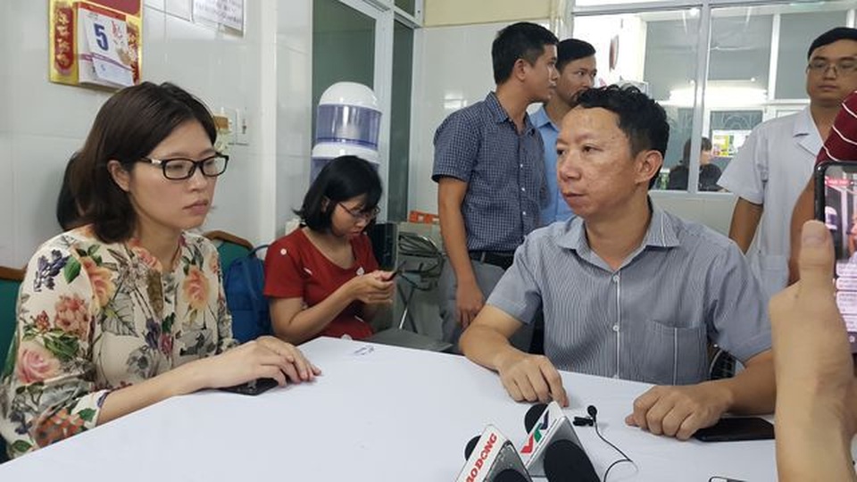 Xử lý như thế nào vụ học sinh tử vong vì nhà trường bỏ quên trên xe ôtô? - 1 Xử lý như thế nào vụ học sinh tử vong vì nhà trường bỏ quên trên xe ôtô? - 1