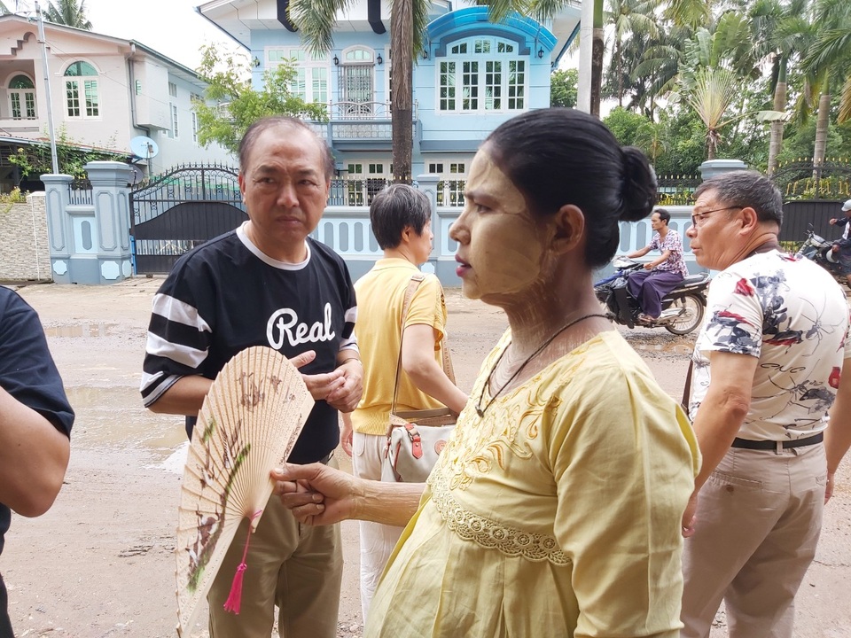 Kỳ lạ đất nước đàn ông cũng mặc váy như phụ nữ ngay gần Việt Nam - 10 Kỳ lạ đất nước đàn ông cũng mặc váy như phụ nữ ngay gần Việt Nam - 10