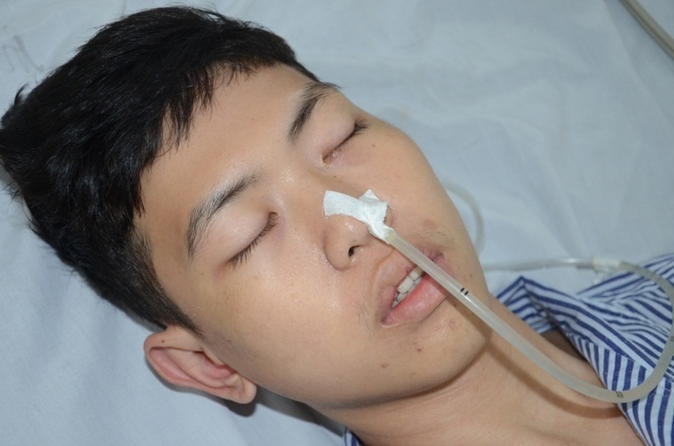 Bác sĩ cảm động trước tấm lòng hảo tâm của bạn đọc Dân trí dành tặng bệnh nhân hơn 52 triệu đồng - 6 Bác sĩ cảm động trước tấm lòng hảo tâm của bạn đọc Dân trí dành tặng bệnh nhân hơn 52 triệu đồng - 6