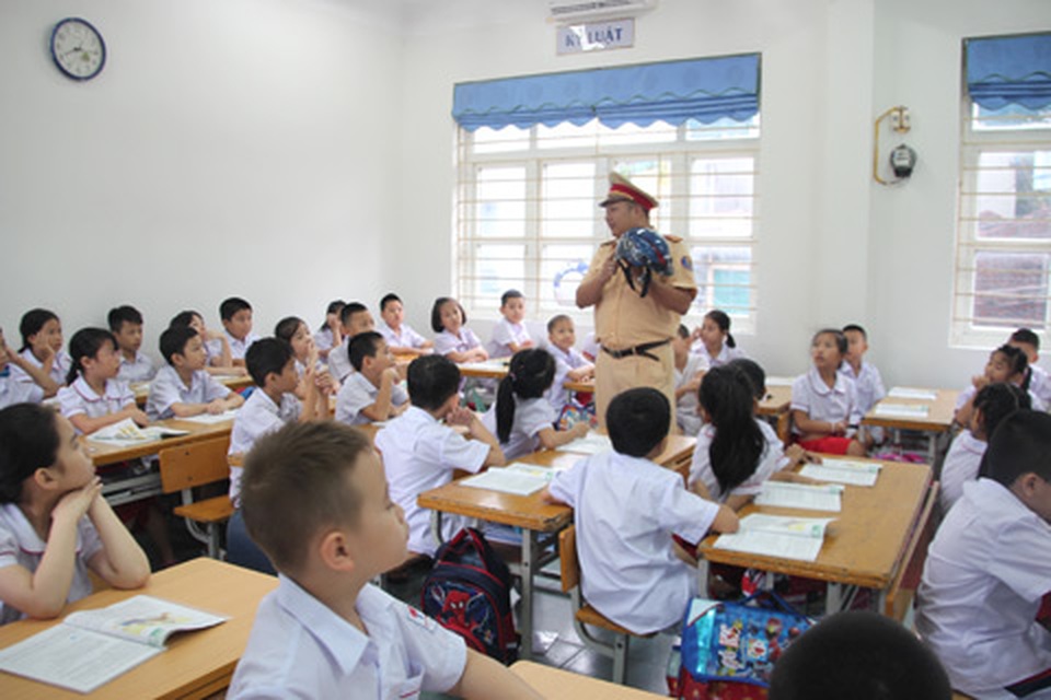 Cục CSGT: Phải kiểm tra điều kiện tài xế, quy trình xe đưa đón học sinh - 1 Cục CSGT: Phải kiểm tra điều kiện tài xế, quy trình xe đưa đón học sinh - 1
