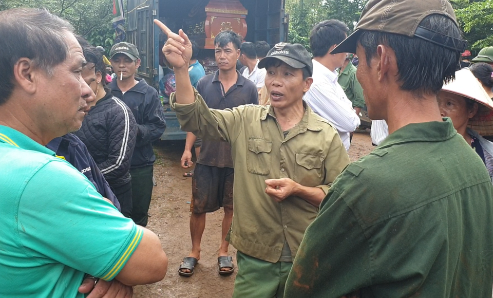 Vụ sạt lở đất vùi lấp một gia đình: Những cảnh tượng kinh hoàng sau gần nửa thế kỷ - 3 Vụ sạt lở đất vùi lấp một gia đình: Những cảnh tượng kinh hoàng sau gần nửa thế kỷ - 3