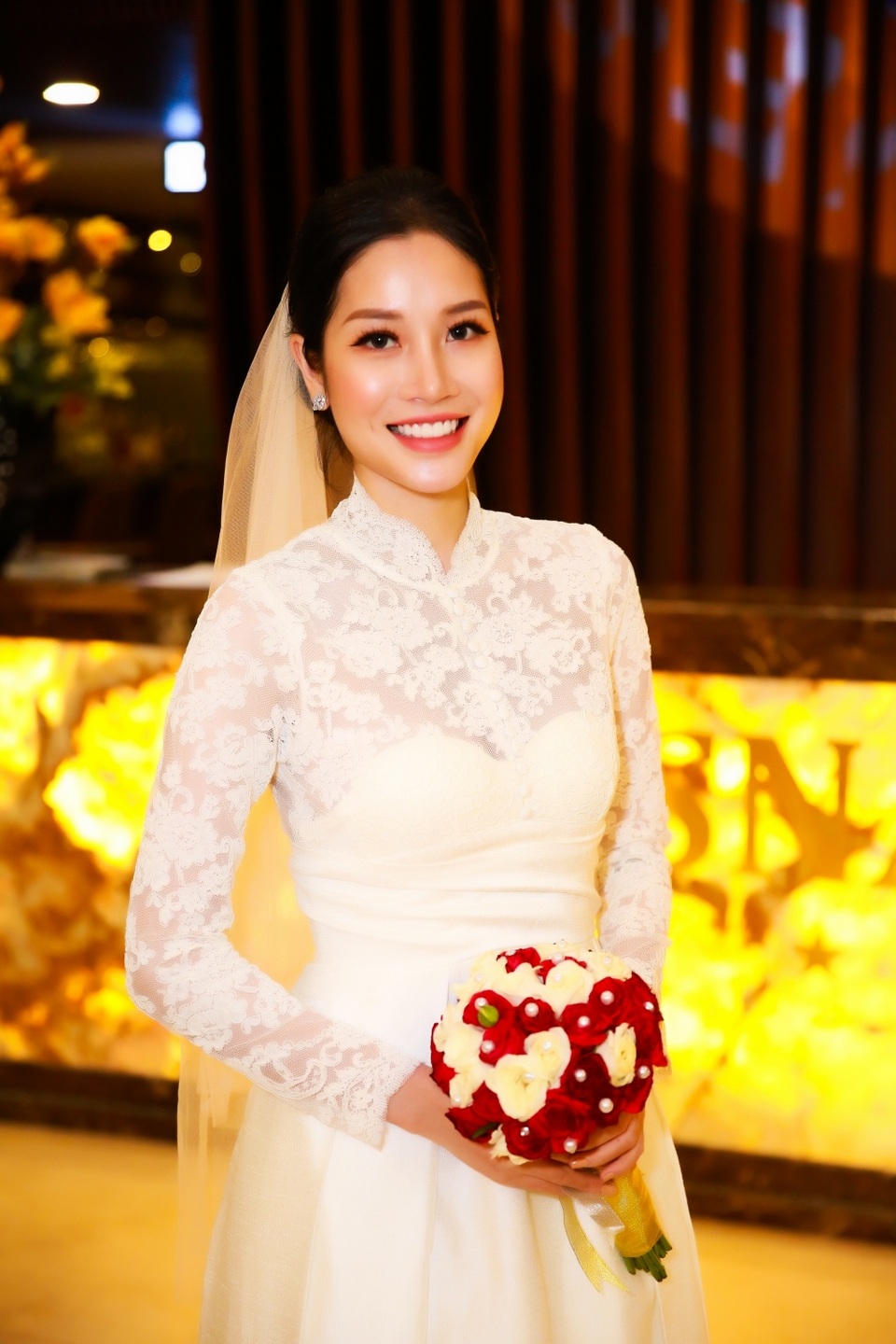Ngọc Sơn tiết lộ về bộ ảnh cưới kỳ lạ cùng danh tính “cô dâu bí ẩn” - 4 Ngọc Sơn tiết lộ về bộ ảnh cưới kỳ lạ cùng danh tính “cô dâu bí ẩn” - 4