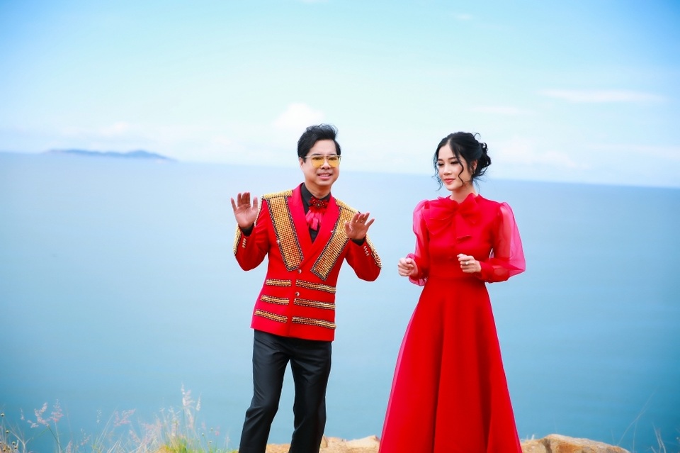 Ngọc Sơn tiết lộ về bộ ảnh cưới kỳ lạ cùng danh tính “cô dâu bí ẩn” - 9 Ngọc Sơn tiết lộ về bộ ảnh cưới kỳ lạ cùng danh tính “cô dâu bí ẩn” - 9
