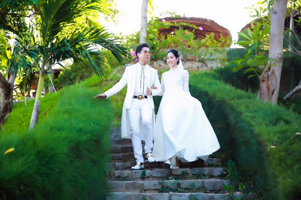 Ngọc Sơn tiết lộ về bộ ảnh cưới kỳ lạ cùng danh tính “cô dâu bí ẩn” - 6 Ngọc Sơn tiết lộ về bộ ảnh cưới kỳ lạ cùng danh tính “cô dâu bí ẩn” - 6