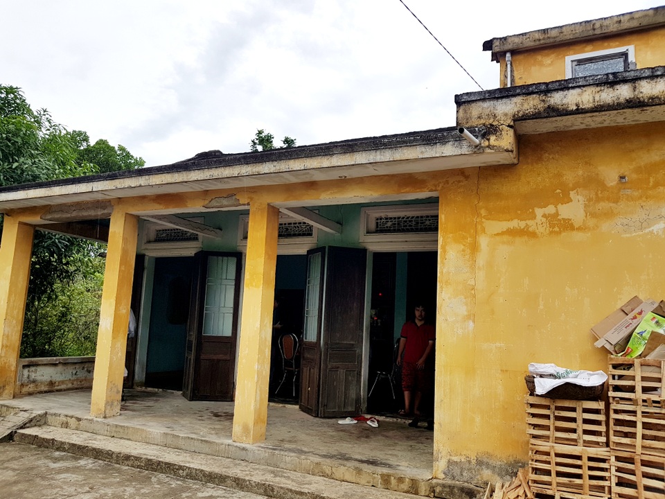 Đỗ đại học với 23,7 điểm khối A, nữ sinh mồ côi có nguy cơ lỡ hẹn giảng đường - 3 Đỗ đại học với 23,7 điểm khối A, nữ sinh mồ côi có nguy cơ lỡ hẹn giảng đường - 3