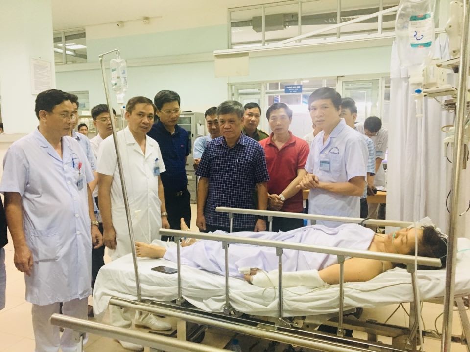 Vụ sập giàn giáo: Nạn nhân thứ 8 được tìm thấy trong tình trạng tử vong - 3 Vụ sập giàn giáo: Nạn nhân thứ 8 được tìm thấy trong tình trạng tử vong - 3