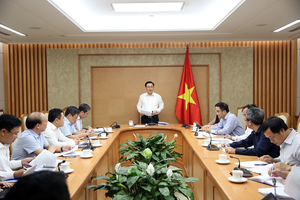 Phó Thủ tướng: Chính phủ đang kiểm soát tốt nợ nước ngoài của quốc gia! - 2 Phó Thủ tướng: Chính phủ đang kiểm soát tốt nợ nước ngoài của quốc gia! - 2