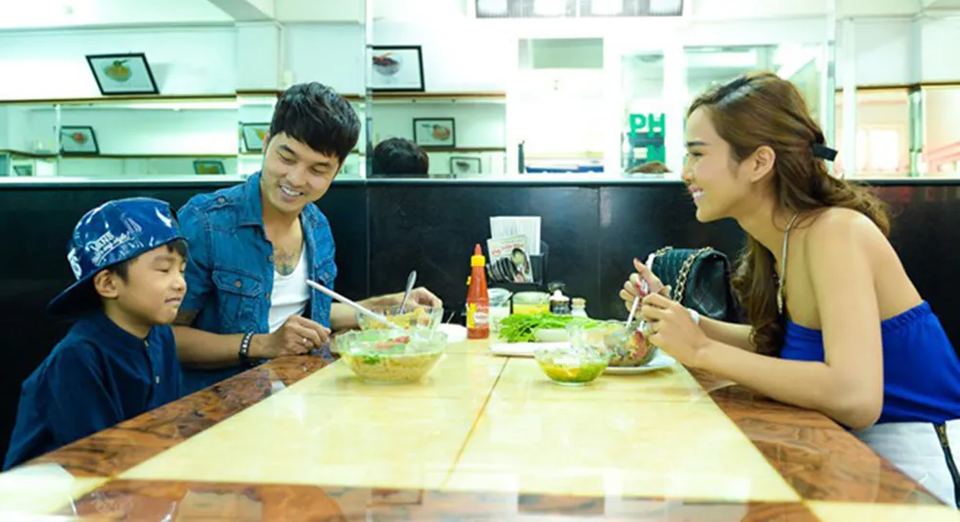 Điểm danh những ông bố dượng của showbiz Việt - 10 Điểm danh những ông bố dượng của showbiz Việt - 10