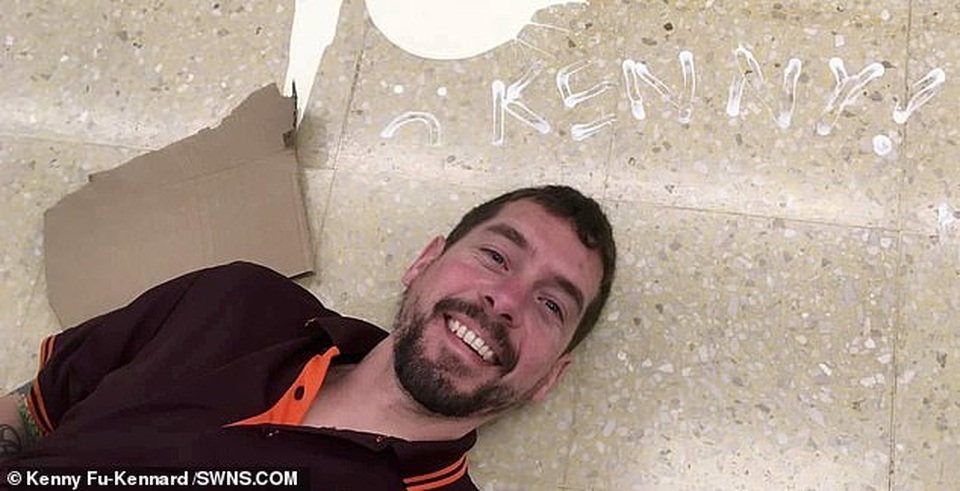 Du khách không thể đi nước ngoài vì sở hữu tên gọi … thô tục - 1