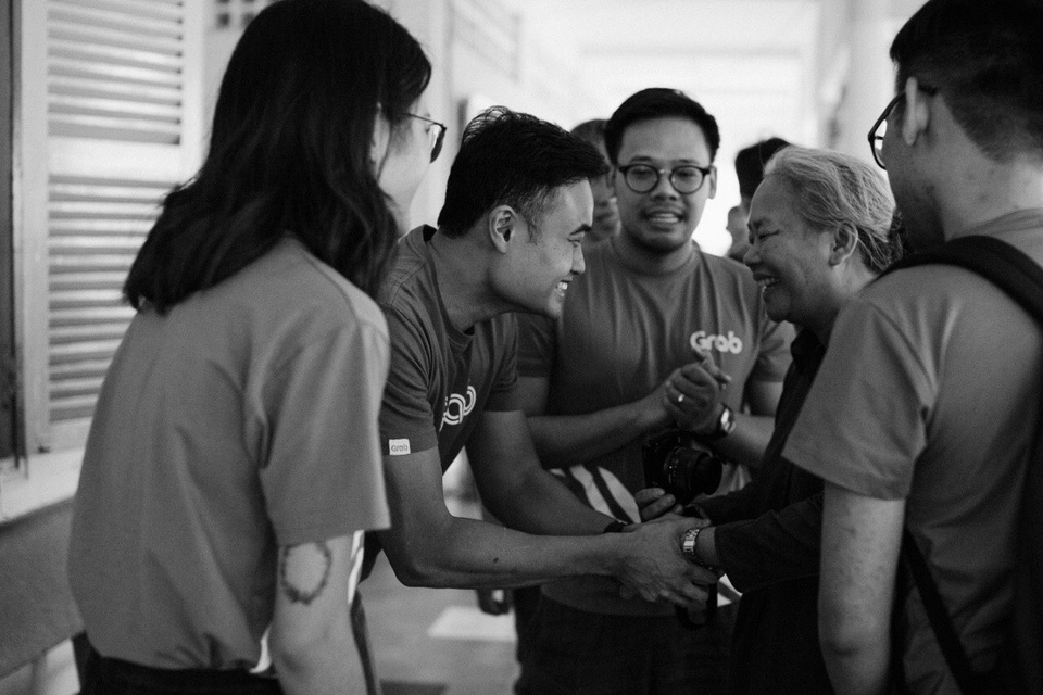 Công nghệ kết nối và gắn chặt tình người - 1 Công nghệ kết nối và gắn chặt tình người - 1