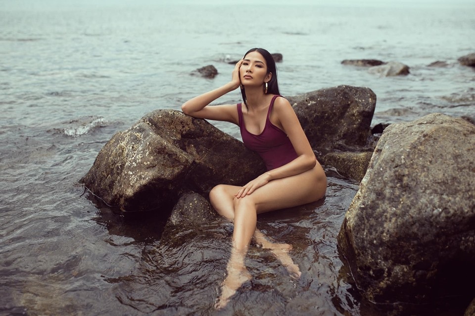 Hoàng Thuỳ diện áo tắm khoe body nóng bỏng ngất ngây sẵn sàng chinh chiến Miss Universe - 11 Hoàng Thuỳ diện áo tắm khoe body nóng bỏng ngất ngây sẵn sàng chinh chiến Miss Universe - 11