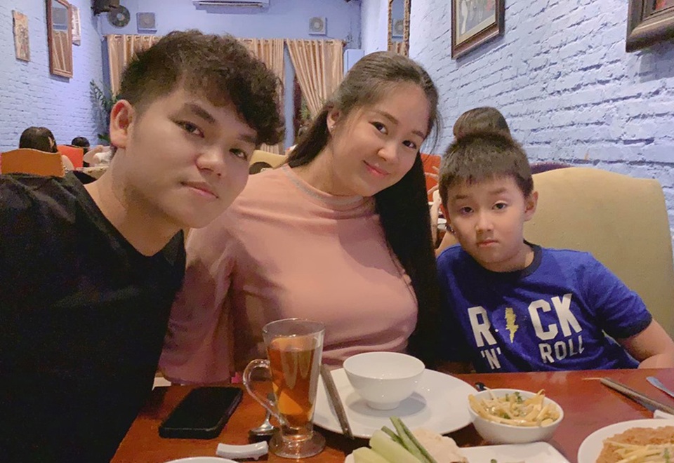 Điểm danh những ông bố dượng của showbiz Việt - 7 Điểm danh những ông bố dượng của showbiz Việt - 7