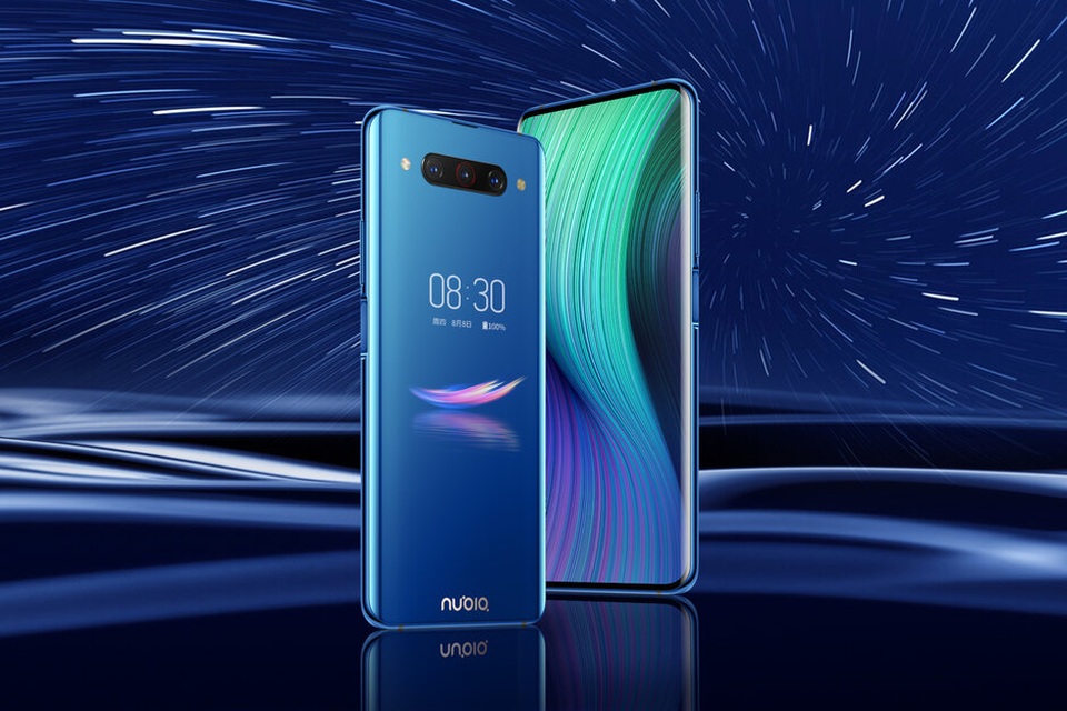 Smartphone 2 màn hình độc đáo với cấu hình “khủng” được trình làng - 1 Smartphone 2 màn hình độc đáo với cấu hình “khủng” được trình làng - 1