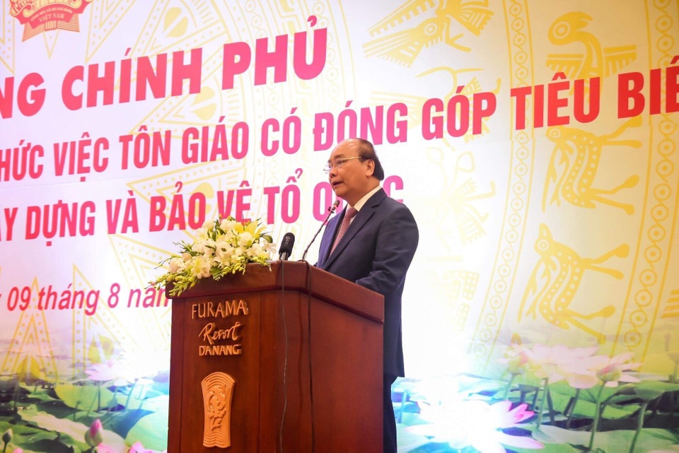 Thủ tướng Nguyễn Xuân Phúc gặp mặt các chức sắc tôn giáo tiêu biểu - 1 Thủ tướng Nguyễn Xuân Phúc gặp mặt các chức sắc tôn giáo tiêu biểu - 1