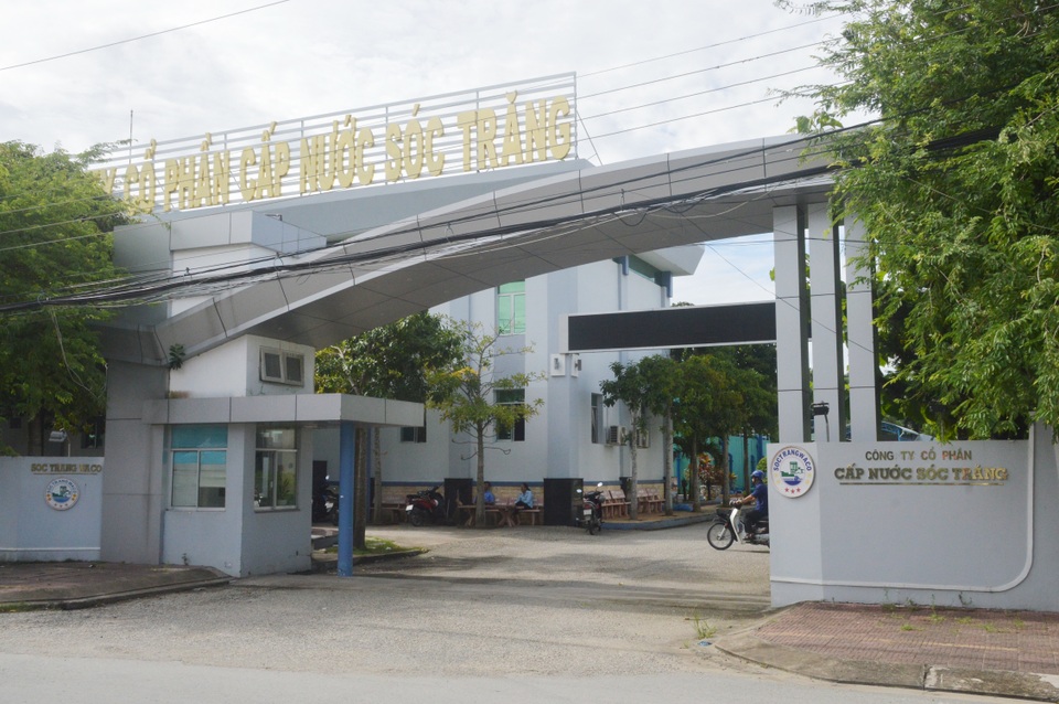 Sóc Trăng: Tăng giá nước sạch để chống lỗ? - 1