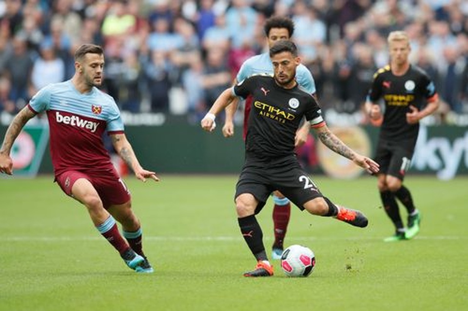 West Ham 0-5 Man City: Hat-trick của Sterling và dấu ấn của VAR - 9 West Ham 0-5 Man City: Hat-trick của Sterling và dấu ấn của VAR - 9