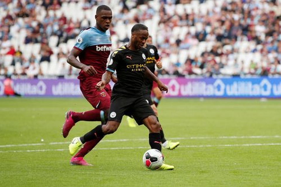 West Ham 0-5 Man City: Hat-trick của Sterling và dấu ấn của VAR - 1 West Ham 0-5 Man City: Hat-trick của Sterling và dấu ấn của VAR - 1