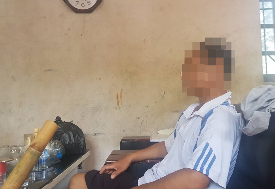 Vụ 2 chị em ruột nghi bị xâm hại ở Hà Nội: Tạm giữ hình sự 2 gã hàng xóm - 1 Vụ 2 chị em ruột nghi bị xâm hại ở Hà Nội: Tạm giữ hình sự 2 gã hàng xóm - 1