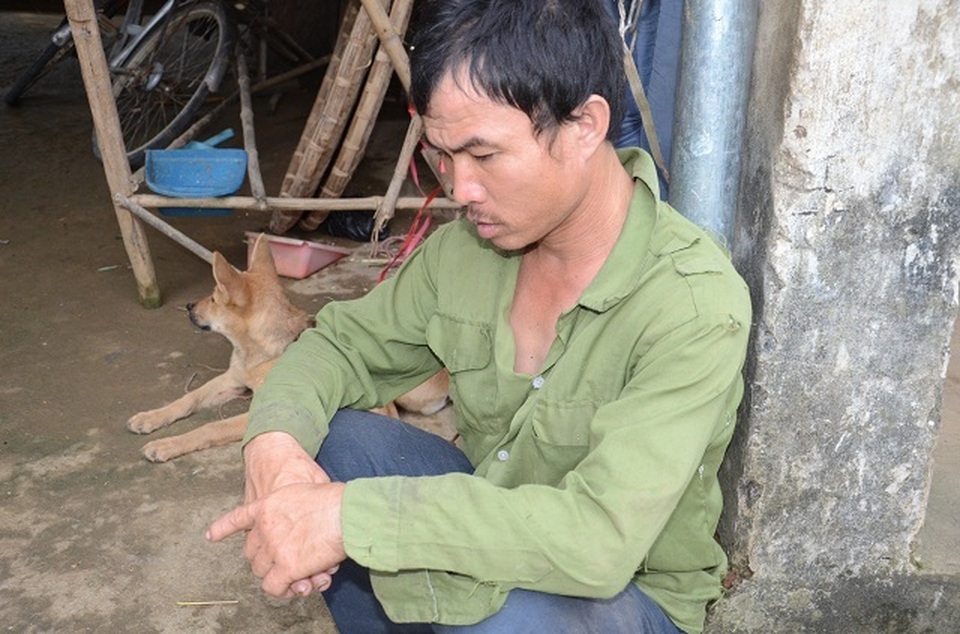 Người cựu binh ung thư khốn khổ nuôi con trai tâm thần và mẹ già 90 tuổi - 9 Người cựu binh ung thư khốn khổ nuôi con trai tâm thần và mẹ già 90 tuổi - 9