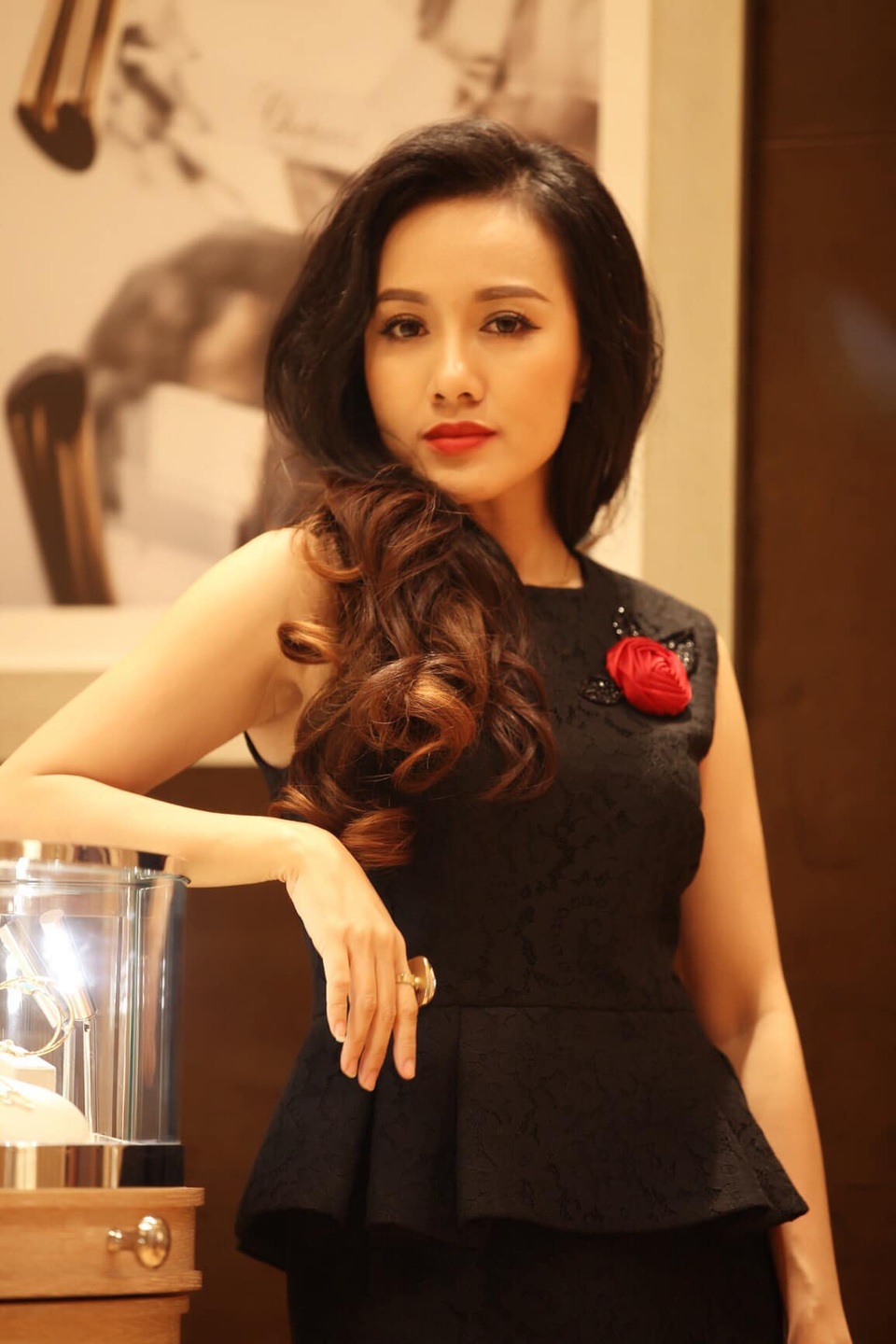 BTV Hoài Anh đính chính nghi vấn dao kéo cải thiện nhan sắc - 4 BTV Hoài Anh đính chính nghi vấn dao kéo cải thiện nhan sắc - 4