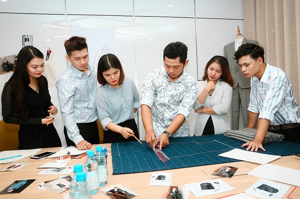 Maza Luxury – Bước chuyển mình ấn tượng sau 30 năm cha truyền con nối - 2 Maza Luxury – Bước chuyển mình ấn tượng sau 30 năm cha truyền con nối - 2