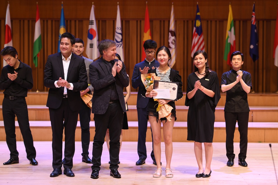 Giải thưởng gần 1 tỷ đồng cuộc thi violin và hòa tấu thính phòng đã có chủ - 3 Giải thưởng gần 1 tỷ đồng cuộc thi violin và hòa tấu thính phòng đã có chủ - 3