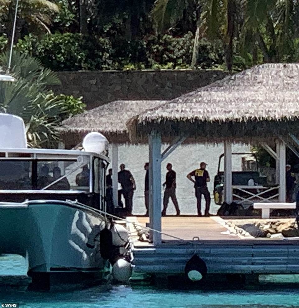 FBI đột kích “đảo ấu dâm” của tỷ phú Mỹ vừa tự tử trong tù - 1 FBI đột kích “đảo ấu dâm” của tỷ phú Mỹ vừa tự tử trong tù - 1