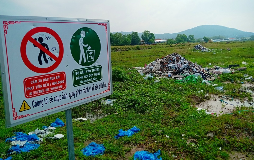 Lũ tàn phá nhiều tuyến đường, ổ voi ổ gà chực chờ bẫy người - 14 Lũ tàn phá nhiều tuyến đường, ổ voi ổ gà chực chờ bẫy người - 14